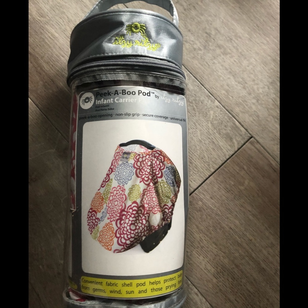 Itsy Ritzy Peek-A-Boo Pod